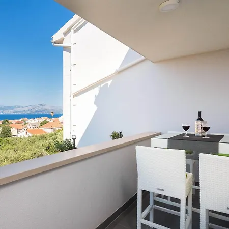 Lana شقة سوبيتار