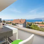 Apartment Lana *